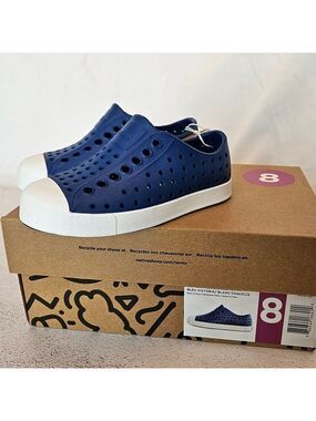 Native Jefferson Kids Navy Slip-On Shoes, New in Box, Children's Size 8